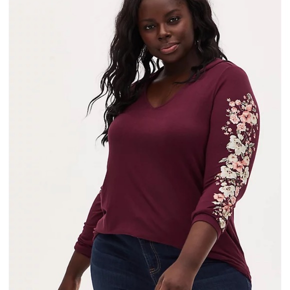 Beautiful Burgundy Flowered Sleeve hoodie Torrid Top - Picture 11 of 12